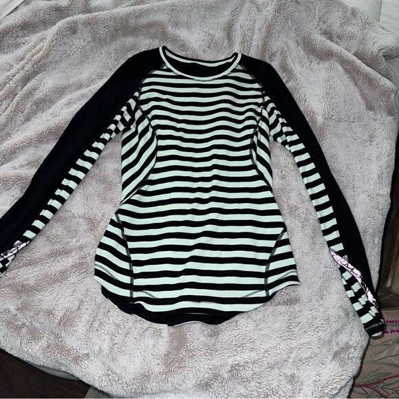 Lululemon size 8 Longsleeve Active Shirt excellent condition. - Picture 5 of 13